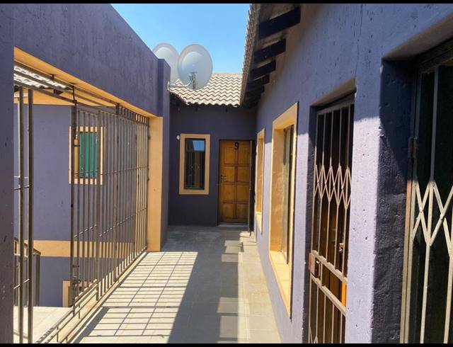 1 BEDROOM PROPERTY TO RENT IN NALEDI